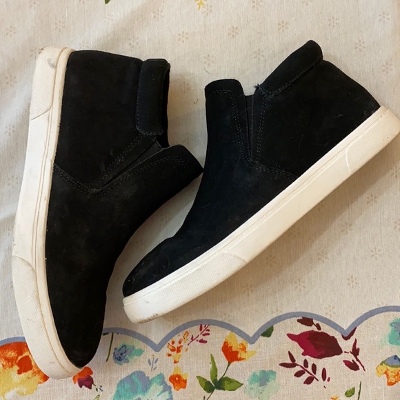 Fabletics Platform Black Sneaker - Picture 3 of 6